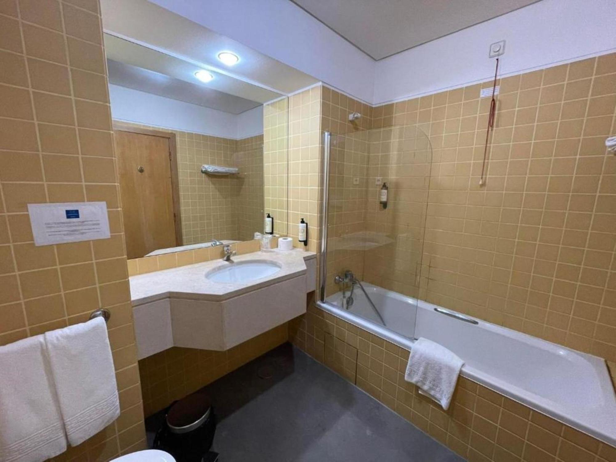 Flag Hotel Porto Maia Águas Santas 外观 照片